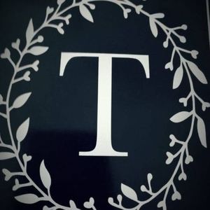 Meet your Posher, Francine moreland